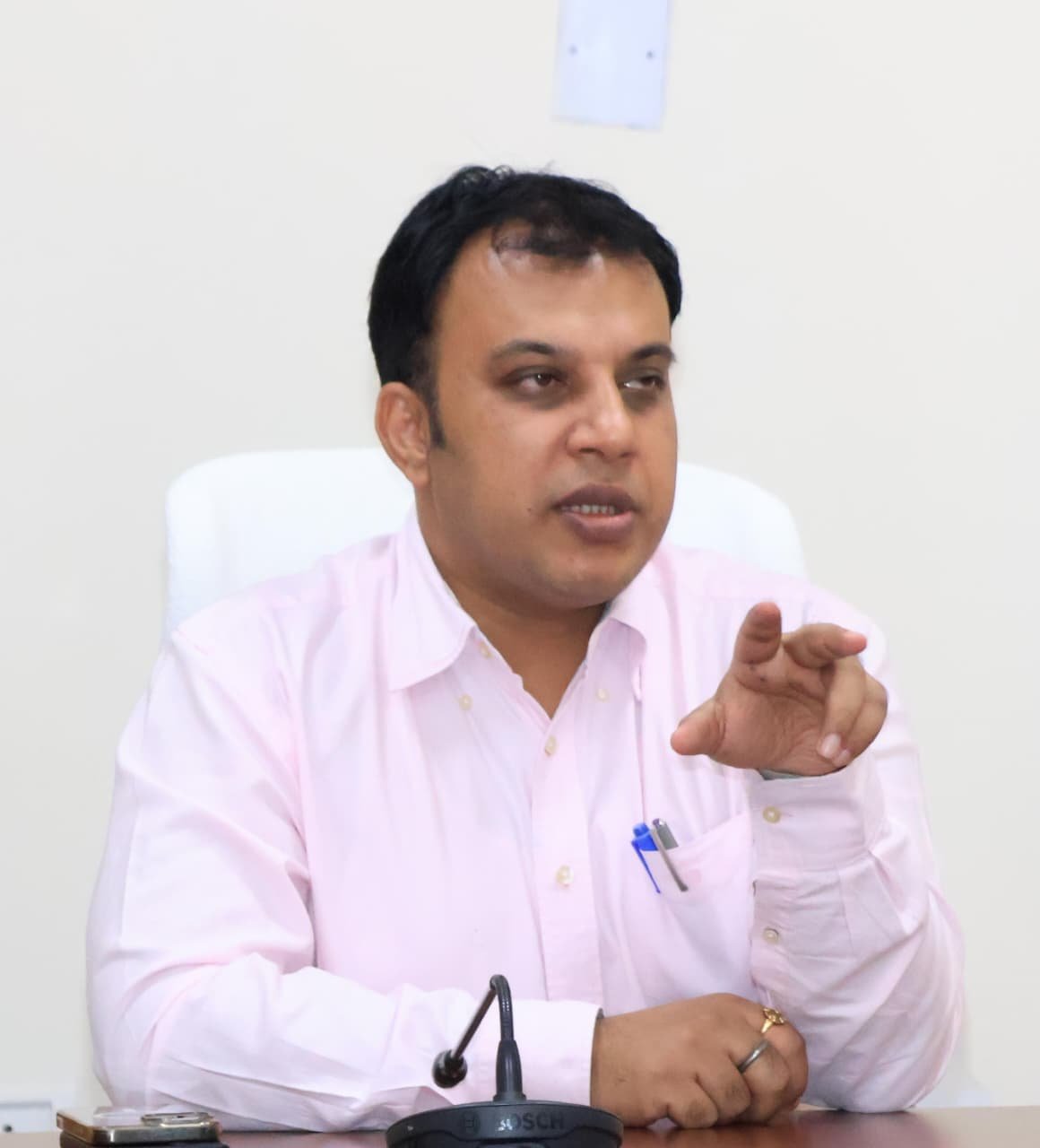 మార్చి 17 జనగామ  గ్యాస్ సిలిండర్ ల సరఫరాలో ఇబ్బందులు లేకుండా చర్యలు చేపట్టాలి   నిరంతర పర్యవేక్షణ ముఖ్యం   జిల్లా కలెక్టర్ సందీప్ కుమార్ ఝా